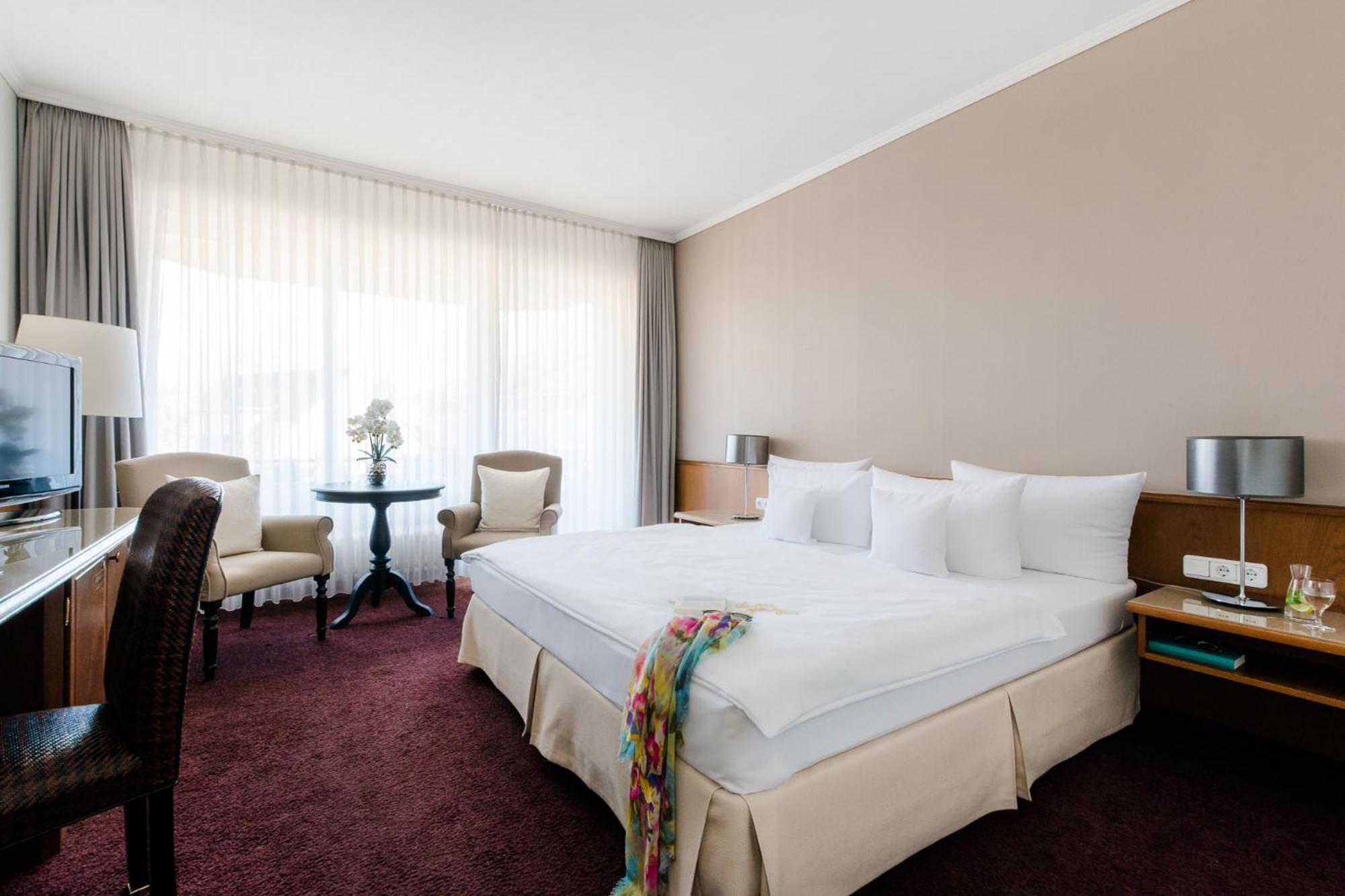 Niemeyers Romantik Posthotel Faßberg Rum bild