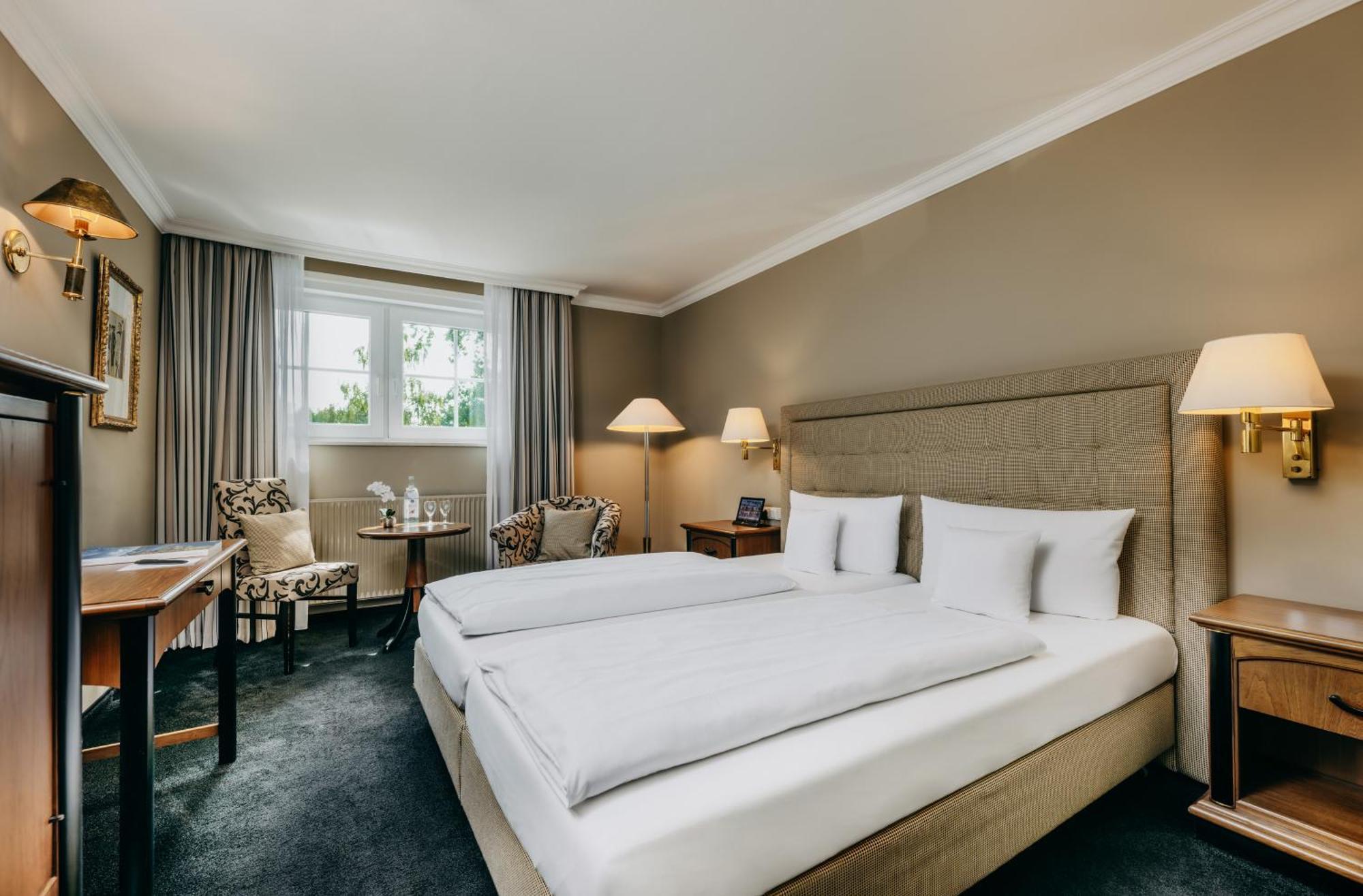 Niemeyers Romantik Posthotel Faßberg Exteriör bild